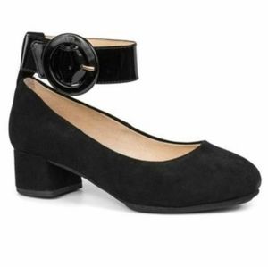 Black Low heels. Black Leather.